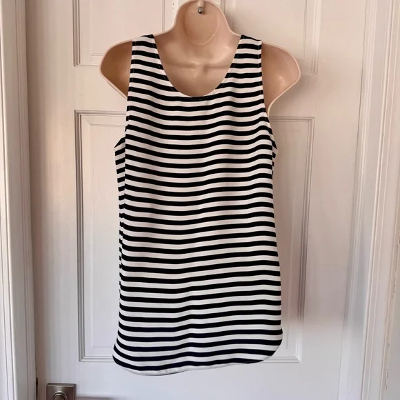 J.Crew Navy White Striped Tank Top Classic Nautical Summer Size 6 - Picture 3 of 8